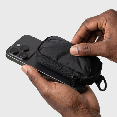 URBAN NODE MagSafe Magnetic Mini Pouch